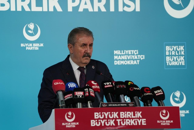 BBP Genel Başkanı Destici, 19 Ekim Muhtarlar Günü'nde muhtarları kutladı