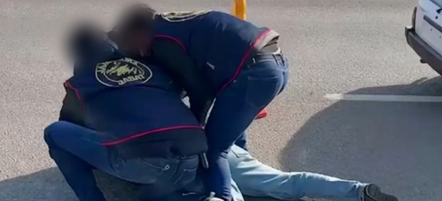 Sakarya Arifiye'de 2 iş yerinden kablo ve laptop çalan 2 şüpheli tutuklandı