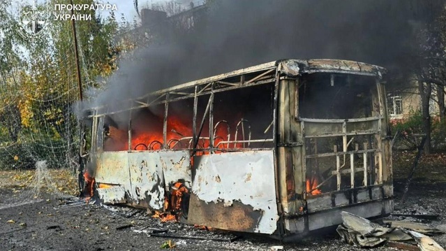 Rusya, Kramatorsk'ta sivil otobüslere planör saldırısı düzenledi, en az 30 kişi öldü