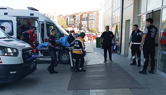 Burdur Yeşilova'da tartışma levye ve pompalı tüfekli kavgaya dönüştü, 3 yaralı var