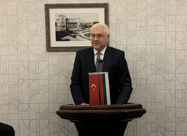 SETA'nın Sofya'daki Balkan toplantısında Büyükelçi Uyanık işbirliğini vurguladı