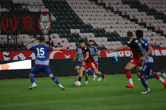 Eskişehirspor evinde Etimesgut Spor ile 1-1 berabere kaldı, Beykan 90+5'te attı