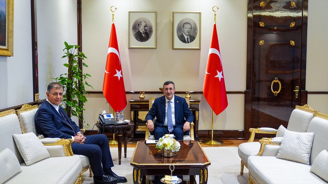 Cumhurbaşkanı Yardımcısı Yılmaz ile İzmir Büyükşehir Belediye Başkanı Tugay görüştü
