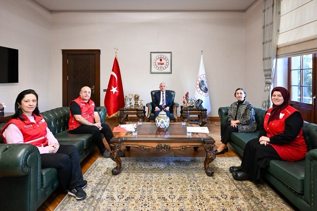 Kırklareli Valisi Turan, Kızılay'ın 81 ilde 81 Aşevi Projesi hakkında bilgi aldı