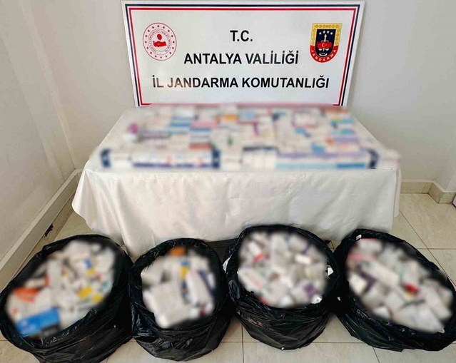 Antalya Kaş'ta uyuşturucu operasyonunda 22 bin sentetik hap ele geçirildi