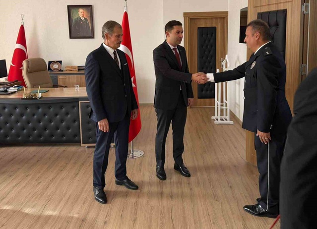 Cumhuriyet'in 103. yıl dönümü Aydıntepe'de çelenk ve törenlerle kutlandı