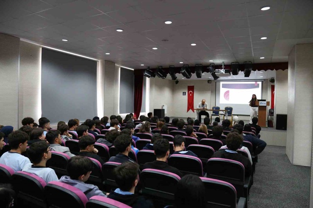 Avrasya Üniversitesi Akçaabat'ta Filistin'de eğitimin direniş rolünü ele aldı