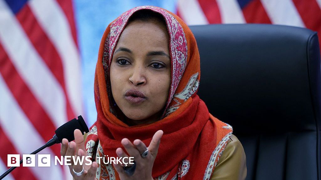 ABD'de Somali doğumlu Kongre üyesi Ilhan Omar evindeki arama için Trump'ı suçladı