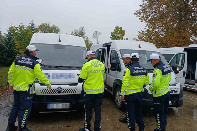 Düzce'de trafik denetiminde 931 araca ceza kesilirken 119 araç trafikten men edildi