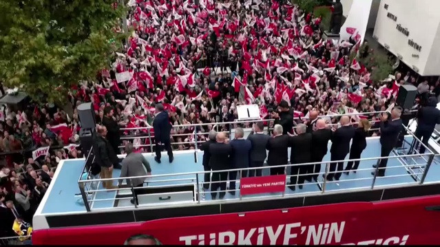 Özgür Özel, Artvin'de... Özgür Özel: "Artvin'den gelip oy isteyip sonra sırtını dönenlere inat Artvin'in kaderini değiştireceğiz"