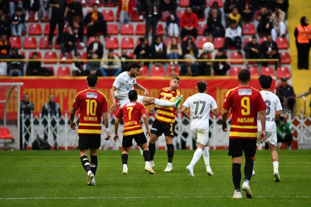 PFDK, Kayserispor'a 140 bin TL ceza verdi, taraftarların bilet kartları bloke edildi