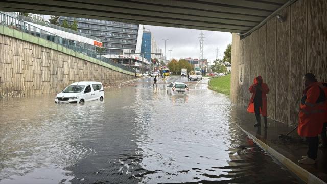 İstanbul'daki selde can kaybı 3'e yükseldi