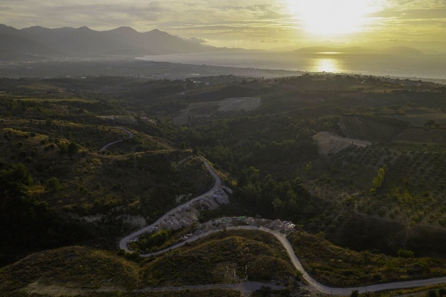 EKODOSD Başkanı, Kuşadası'nda dere yataklarına atık dökülmesine acil müdahale istedi