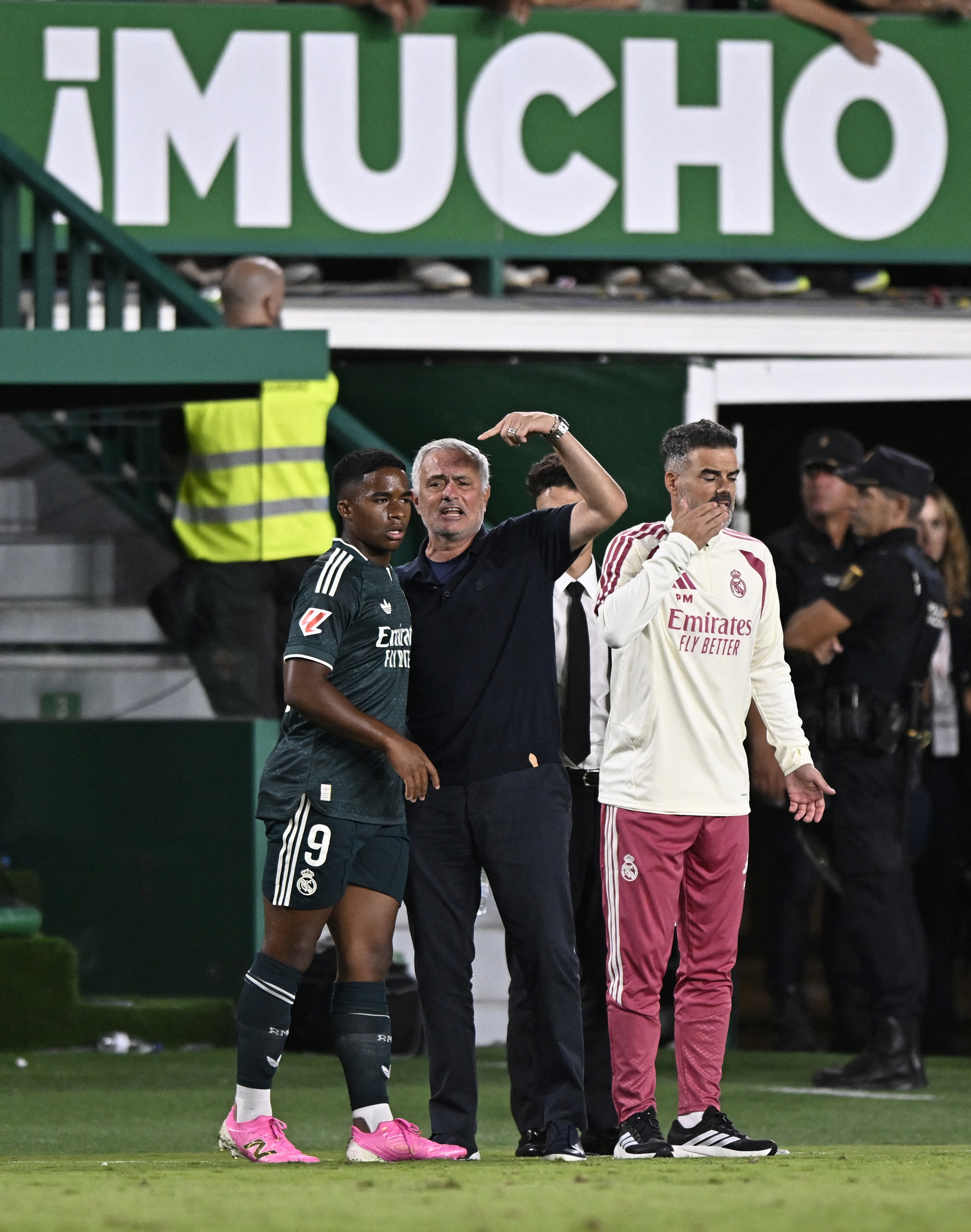 Real Madrid'in Brezilyalı yıldızı Mourinho yüzünden ayrılık aşamasında