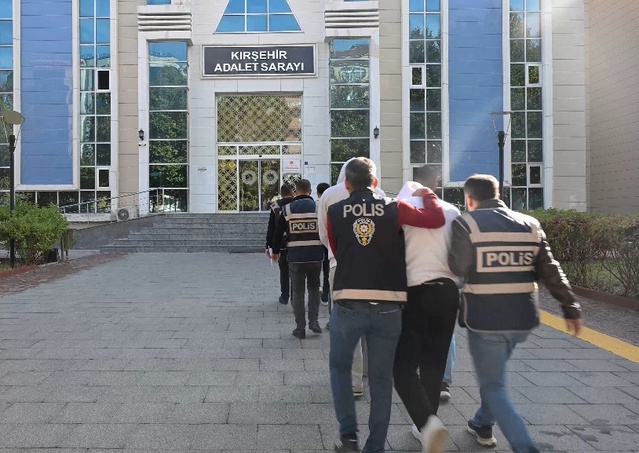 Kırşehir'de yaralama ve yağma olaylarına karışan 5 şüpheliden 3'ü tutuklandı