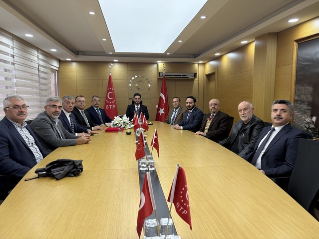 BTP Genel Başkanı Baş, Birleşik Kamu-İş heyetini ağırladı, ekonomik gündemi ele aldı