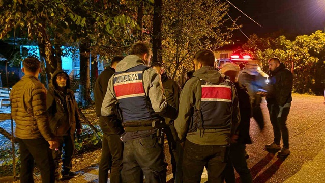 Sakarya Akyazı'da 78 yaşındaki alzaymır hastası kadın için yaklaşık 200 kişi arıyor