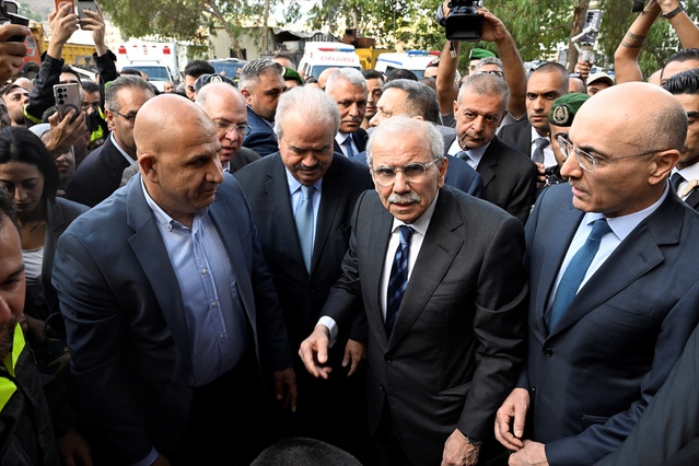Lübnan Başbakanı Selam, Nebatiye'de İsrail'in tamamen çekilmesi için destek istedi
