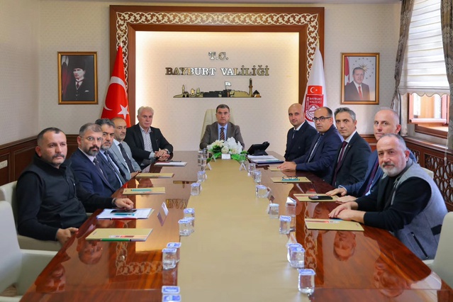 Bayburt İl Hayvanları Koruma Kurulu, sahipsiz hayvanlar için barınakları ele aldı