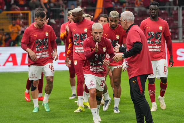 Okan Buruk Fenerbahçe derbisinde Lille'in 11'inden tek değişiklik yaptı