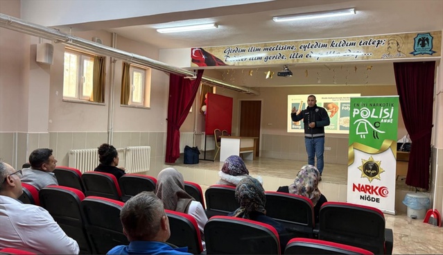 Niğde'de polis 'Narkonokta' ve anne projesiyle 2 bin 92 kişiyi bilgilendirdi