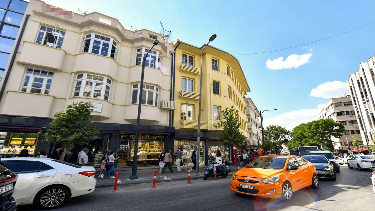 Anafartalar Caddesi’nde dönüşüm tamamlandı: Ulus’ta tarihi doku yeniden canlanıyor