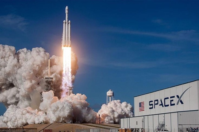 Elon Musk açıkladı: Gelecek yıl Amerika'daki her çocuk bir SpaceX hissesi alacak