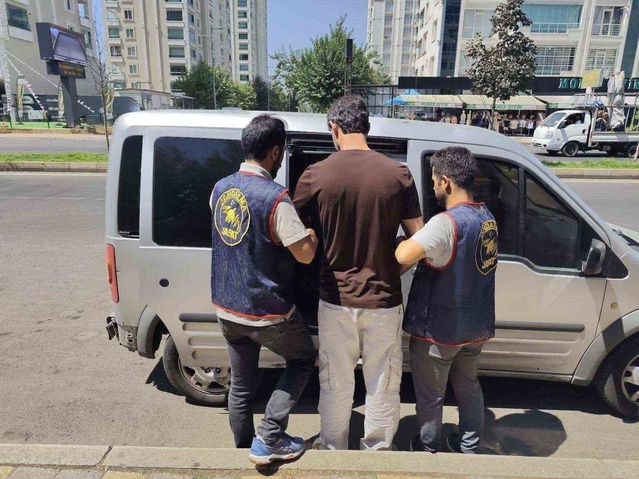 Diyarbakır'da kesinleşmiş hapis cezası bulunan 76 kişi JASAT operasyonuyla yakalandı