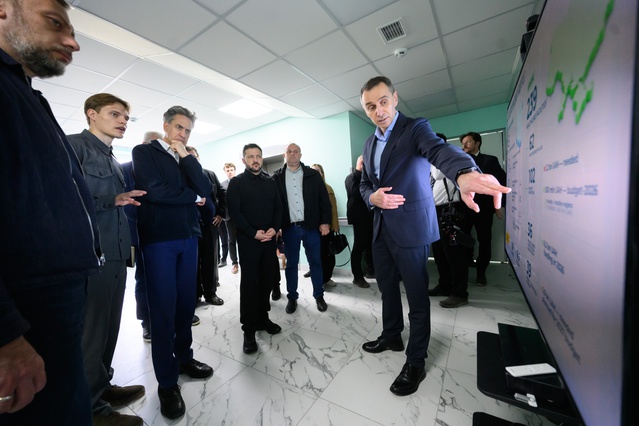 Zelenskiy, Miliband ile Pryluky'de yaralıları ziyaret etti, 13'ünün tedavisi sürüyor