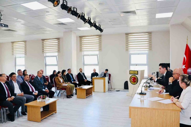Kozlu'da İlçe Hayat Boyu Öğrenme Komisyonu yaygın eğitim ve kursları değerlendirdi