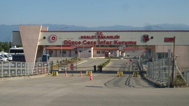Düzce'de 21 bin 250 kişi sorgulandı, aranan 35 kişi yakalandı, 18'i tutuklandı