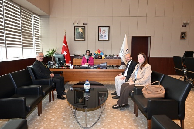 MASKİ Genel Müdürü Kılıç, su tasarrufu için üniversiteyi ve müftülüğü ziyaret etti