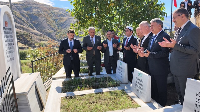 Bingöl'de 34 yıl önce PKK'lı teröristlerce katledilen 19 kişi anıldı