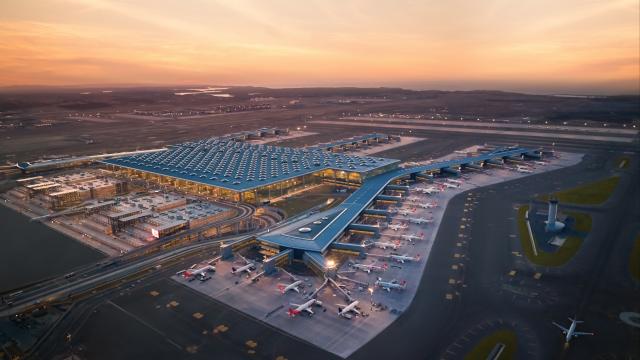 Türkiye'deki havalimanlarında 193 milyondan fazla yolcu taşındı
