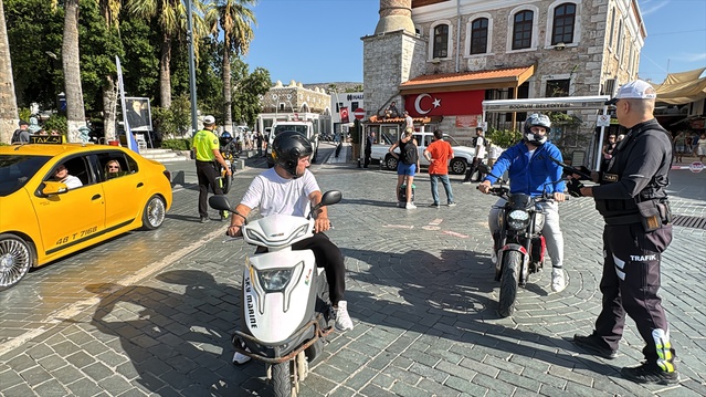 Bodrum'da denetimde yaklaşık 500 bin lira ceza kesildi, motosiklet 30 gün men edildi