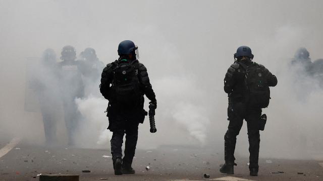 UluslararasÄ± Af Ã–rgÃ¼tÃ¼nden FransÄ±z makamlarÄ±na orantÄ±sÄ±z polis mÃ¼dahalesine son vermeleri Ã§aÄŸrÄ±sÄ±
