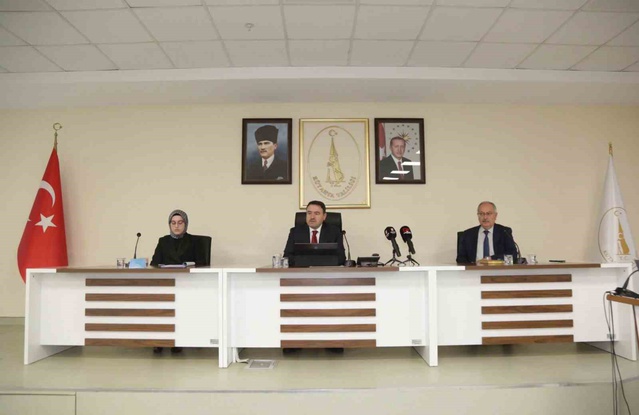 Kütahya'da 590 kamu yatırım projesine ilk 9 ayda 7 milyar 62 milyon lira harcandı