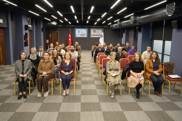 Eskişehir'de EOSB'de düzenlenen panelde yeşil dönüşüm ve iklim finansmanı ele alındı