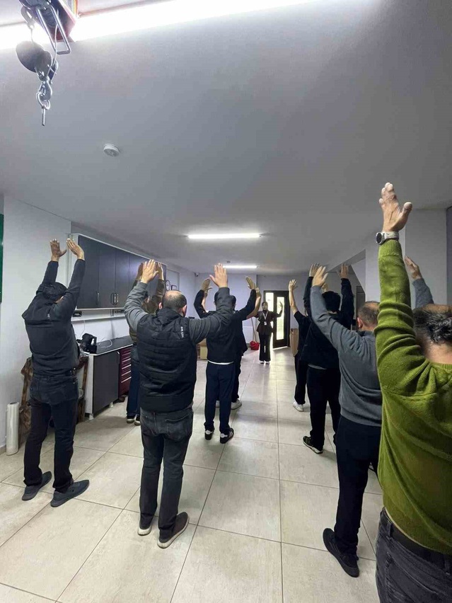 Düzce İl Sağlık Müdürlüğü projesiyle Akçakoca esnafına egzersiz yaptırıldı