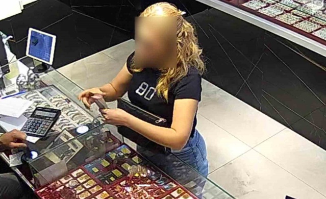 Afyonkarahisar'da sahte altın bozdurduğu iddia edilen 2 şüpheli yakalandı