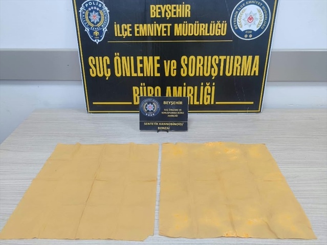 Beyşehir'de 3 bin 200 uyuşturucu emdirilmiş peçete ele geçirildi, 3 kişi tutuklandı