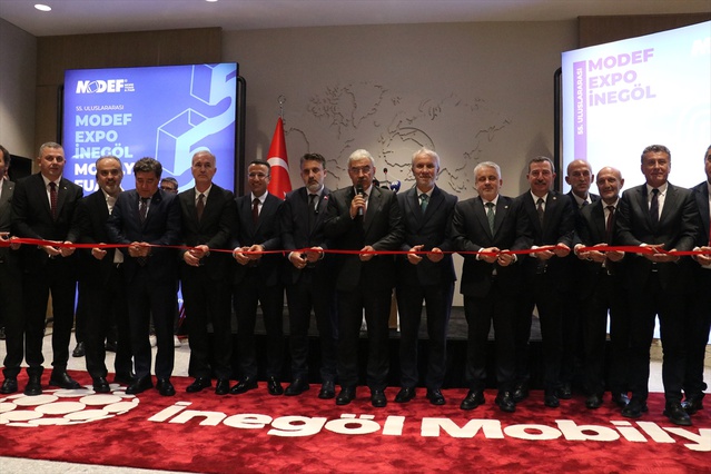 İnegöl'de 55. MODEF EXPO 2026, 140'a yakın firmayla kapılarını açtı