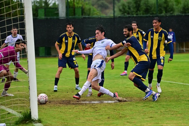Karacabey Belediyespor, Menemen Futbol Kulübü'nü 0-1 yenerek kupada tur atladı