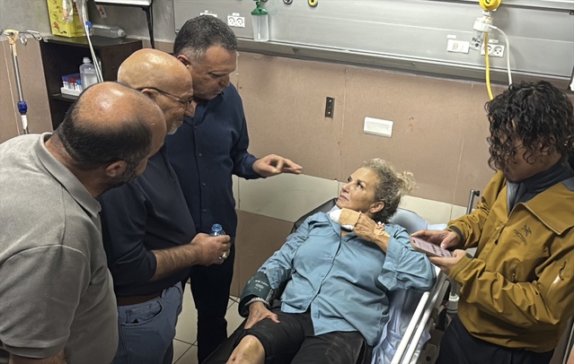 Batı Şeria'da Washington Post fotomuhabiri saldırıda yaralandı, 10 dakika tekmelendi