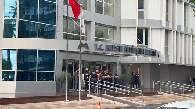 CHP kurmayları, Seçer ve iki ilçe başkanının gözaltısında zamanlamayı enteresan buldu