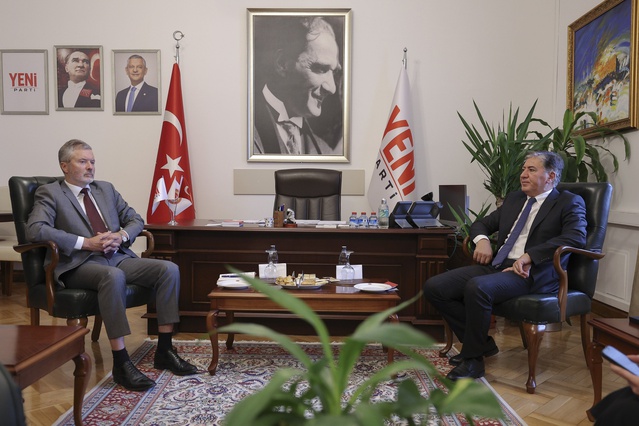YENİ Parti'den Murat Emir, Norveç Büyükelçisi Gaarder ve heyetini TBMM'de konuk etti
