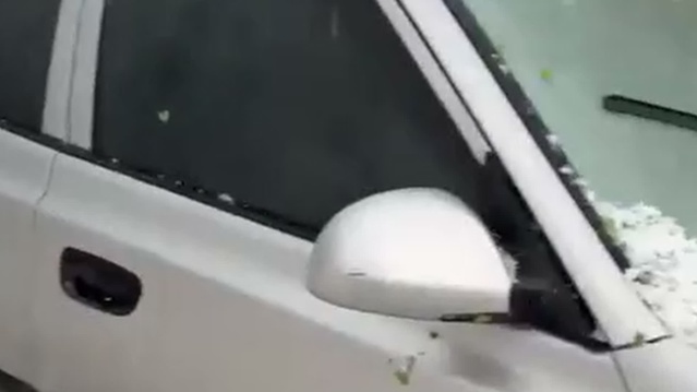 Iğdır'da ceviz büyüklüğünde dolu yağdı, sürücüler Küllük ve Çalpala'da zorlandı