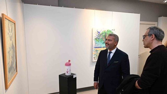 Anadolu Üniversitesi GSF'de Cumhuriyet Bayramı sergisi sanatseverlerle buluştu