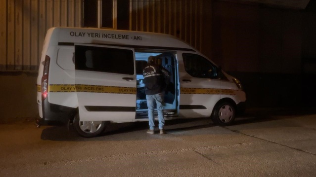 Bursa Mudanya'da iş yerinde çatıya çıkan adam düşerek hayatını kaybetti