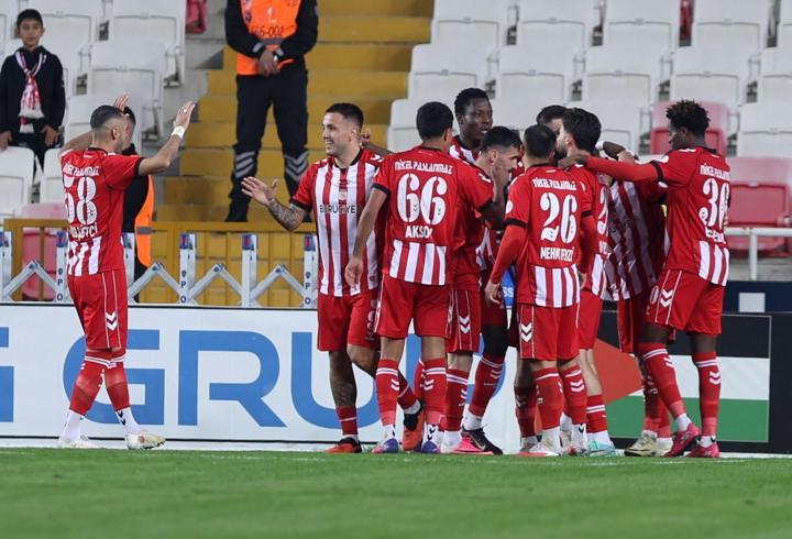 Sivasspor, bu sezon evinde ilk kez kazandı